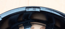 Laden Sie das Bild in den Galerie-Viewer, 1x Alufelge 17 Zoll 7.0&quot; 5x114.3 43 5ET 124R-001565 Rim Wheel
