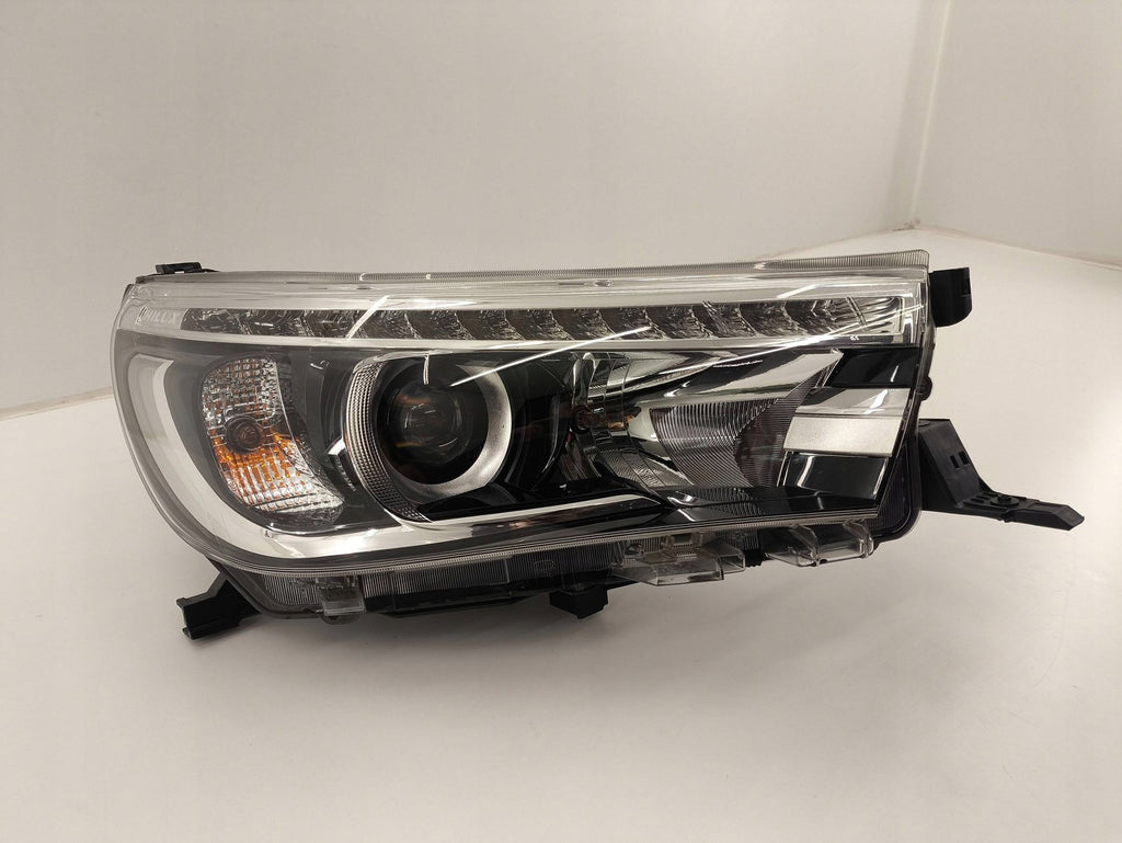 Frontscheinwerfer Toyota Hilux VIII 99226-81017 81110-0K792 LED Rechts Headlight SCH5945050349fu