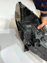 Laden Sie das Bild in den Galerie-Viewer, Frontscheinwerfer Tesla Model 3 107737500C Full LED Rechts oder Links