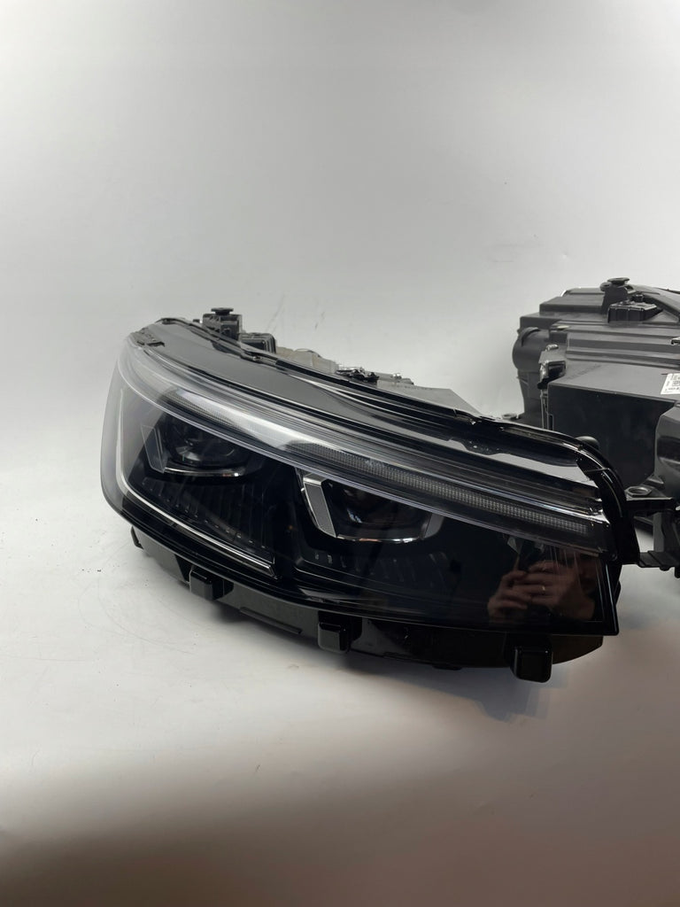 Frontscheinwerfer VW Passat 3J1941035 3J1941036 LED Ein Satz Headlight SCH8581136653qd