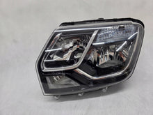 Laden Sie das Bild in den Galerie-Viewer, Frontscheinwerfer Dacia Duster 260606709R Links Scheinwerfer Headlight