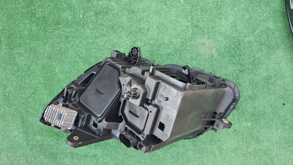 Frontscheinwerfer Mercedes-Benz W205 A2059062604 LED Rechts Headlight SCH1370385213ln