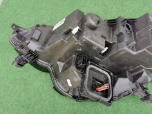 Laden Sie das Bild in den Galerie-Viewer, Frontscheinwerfer Renault Megane IV 260106126R Rechts Scheinwerfer Headlight SCH8024087068cs