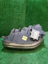 Laden Sie das Bild in den Galerie-Viewer, Frontscheinwerfer Mercedes-Benz W220 A2208201461 0301178274 1307329087 Rechts SCH5894912837ai