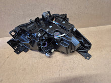 Laden Sie das Bild in den Galerie-Viewer, Frontscheinwerfer Mazda 2 Dj LED Links Scheinwerfer Headlight