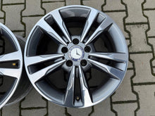 Laden Sie das Bild in den Galerie-Viewer, 1x Alufelge 17 Zoll 7.5" 5x112 45ET Glanz Graphit A2074010600 Mercedes-Benz W212 FEL2542442099vz