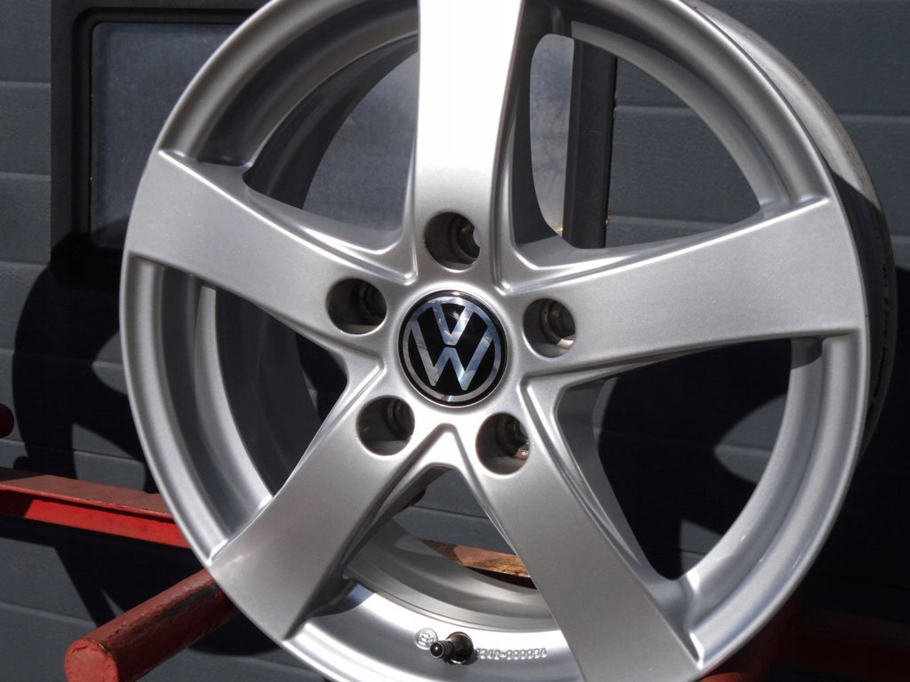 4x Alufelge 15 Zoll 6.0" 5x112 43ET Glanz Silber Seat Leon Octavia III Golf Viii FEL1667635927xs
