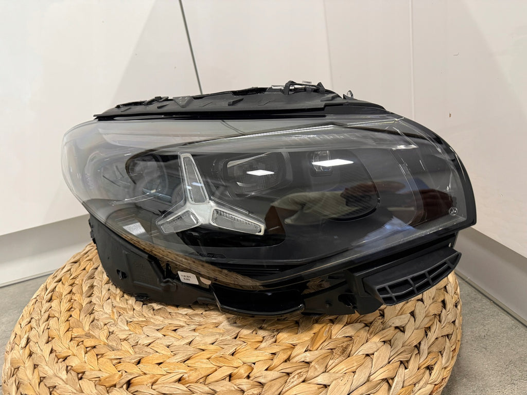Frontscheinwerfer Mercedes-Benz Cla A1749064202 A1749062900 LED Ein Satz SCH7024610883im