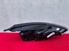 Laden Sie das Bild in den Galerie-Viewer, Frontscheinwerfer Hyundai I30 III G4921-22010 LED Links Scheinwerfer Headlight SCH4125472028eg