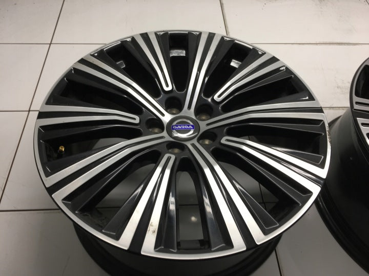 1x Alufelge 19 Zoll 8.5" 5x108 47ET 31471876 Volvo Rim Wheel FEL2722823494cm