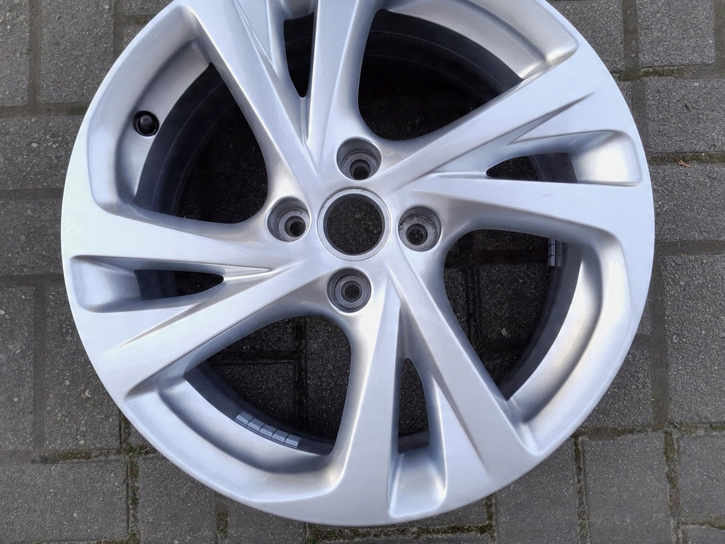 1x Alufelge 17 Zoll 7.0" 4x108 38ET Glanz Silber 39182182 Opel Rim Wheel