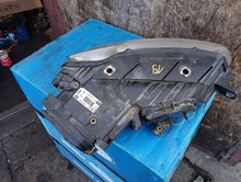 Laden Sie das Bild in den Galerie-Viewer, Frontscheinwerfer VW Passat 3C0941751K Xenon Links Scheinwerfer Headlight SCH2288953404kn