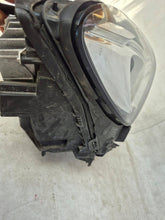 Laden Sie das Bild in den Galerie-Viewer, Frontscheinwerfer Mercedes-Benz Gla A1569067000 LED Rechts Headlight SCH3513180817mz