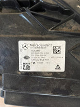 Laden Sie das Bild in den Galerie-Viewer, Frontscheinwerfer Mercedes-Benz Cla A1189068501 Full LED Ein Satz Headlight SCH1381106596dd