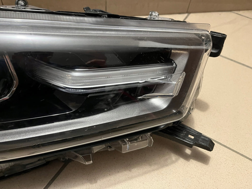Frontscheinwerfer Toyota Hilux 1EJ-923368 Full LED Rechts Scheinwerfer Headlight SCH8827184901oy