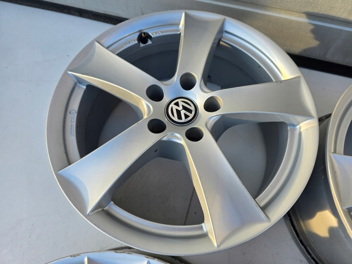 4x Alufelge 17 Zoll 7.5" 5x112 28ET VW Passat B7 Tiguan Sharan Arteon Rim Wheel FEL6813124722za