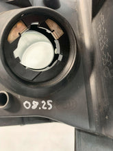 Laden Sie das Bild in den Galerie-Viewer, Frontscheinwerfer Audi A6 Xenon Links Scheinwerfer Headlight SCH9361822068pv