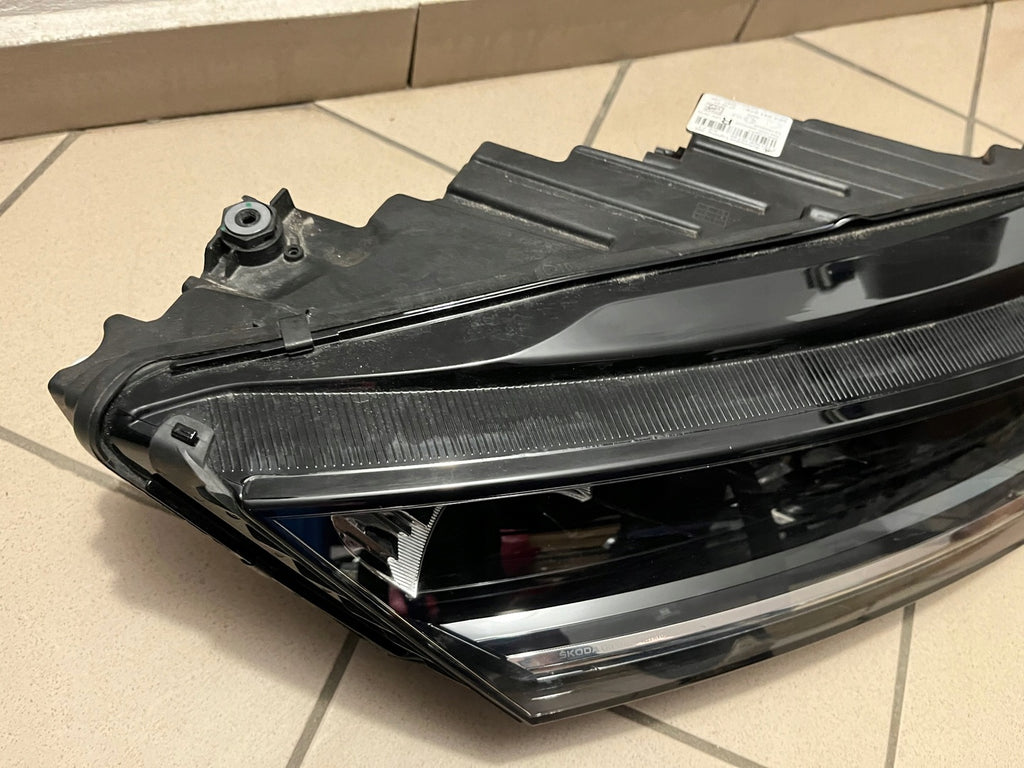 Frontscheinwerfer Skoda Octavia IV 5E4941018 LED Rechts Scheinwerfer Headlight SCH3959499554bv