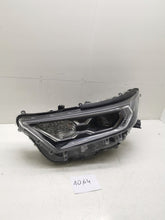 Laden Sie das Bild in den Galerie-Viewer, Frontscheinwerfer Toyota 4 IV LED Links Scheinwerfer Headlight