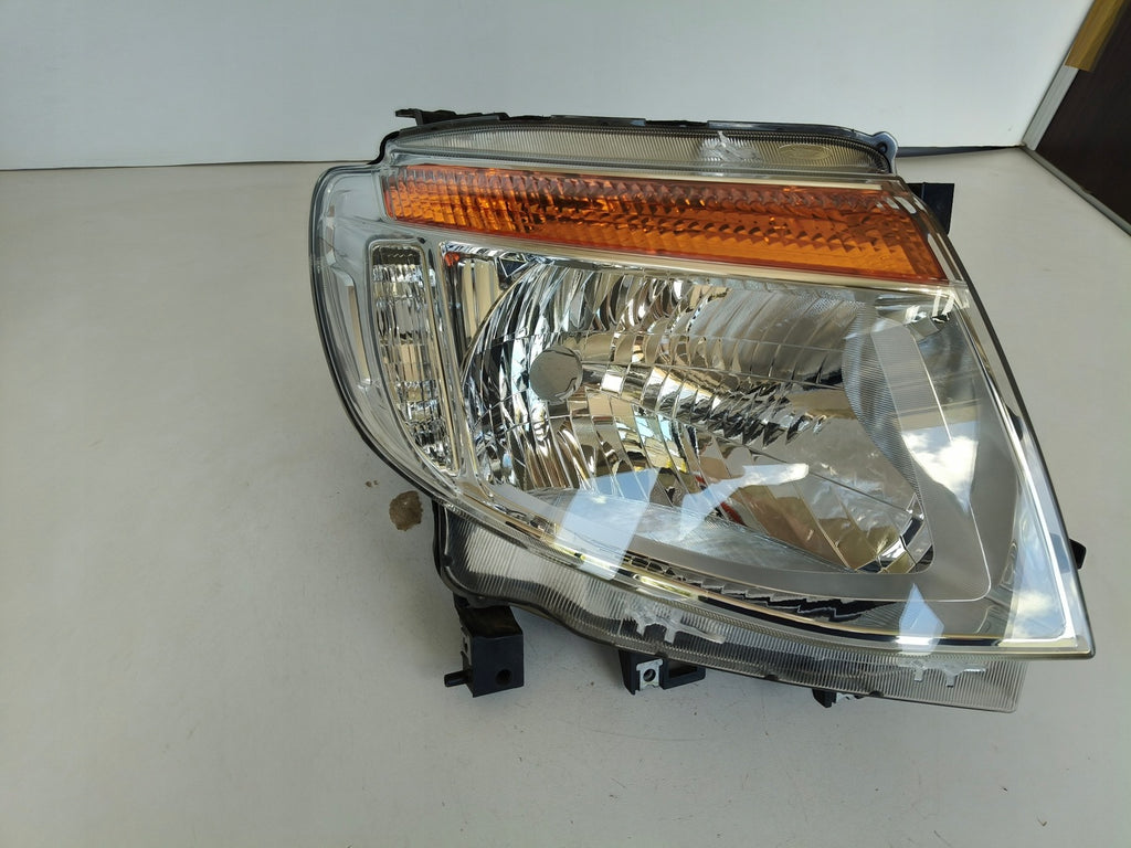 Frontscheinwerfer Ford Ranger Rechts Scheinwerfer Headlight SCH1848844600ck
