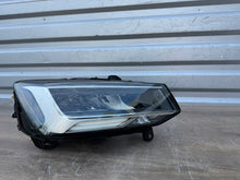 Laden Sie das Bild in den Galerie-Viewer, Frontscheinwerfer Audi Q2 81A941012 LED Rechts Scheinwerfer Headlight