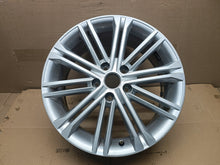 Laden Sie das Bild in den Galerie-Viewer, 1x Alufelge 17 Zoll 7.0&quot; 5x112 49ET Glanz Grau 5F0601025S Seat Leon Rim Wheel