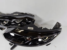 Laden Sie das Bild in den Galerie-Viewer, Frontscheinwerfer Renault Espace V 260608819R 260108934R Rechts oder Links SCH2148438374ol