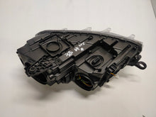 Laden Sie das Bild in den Galerie-Viewer, Frontscheinwerfer Skoda Octavia III 5E1941018A LED Rechts Scheinwerfer Headlight SCH8202844700xc