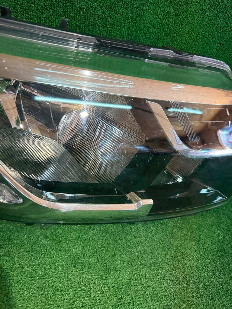 Frontscheinwerfer Dacia Logan Sandero II 90114431 260108435R Rechts Headlight