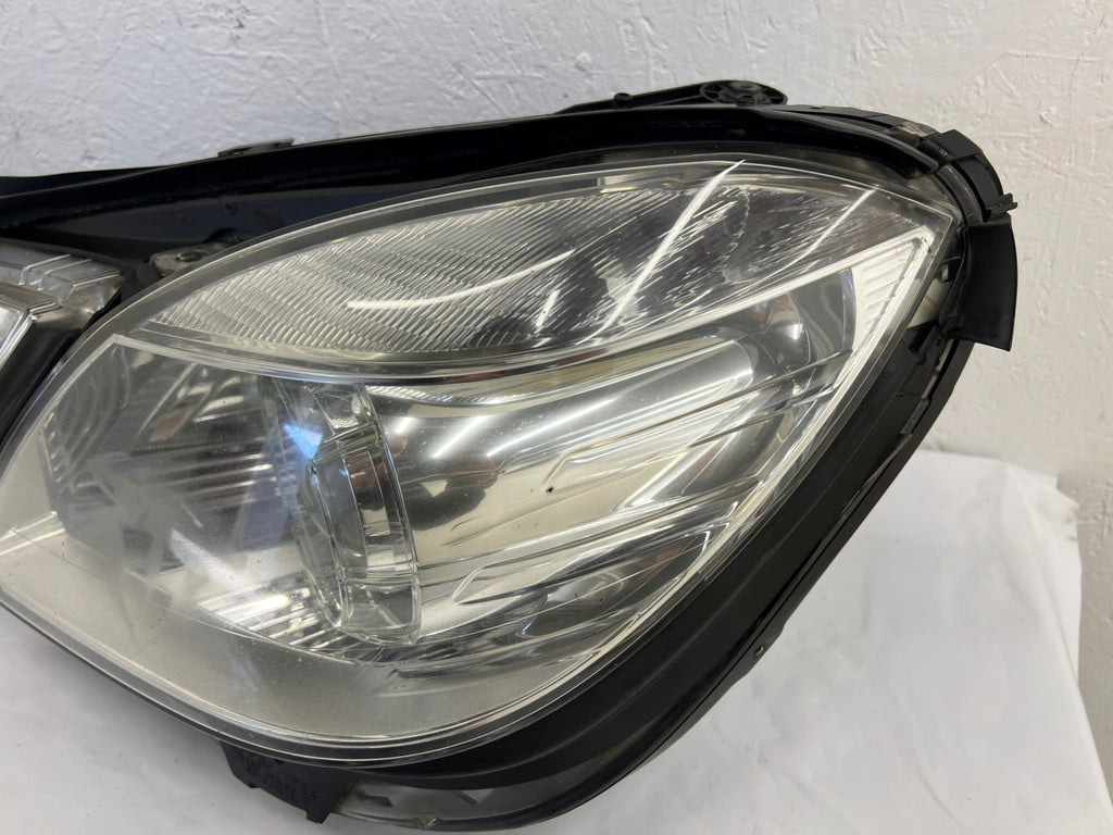 Frontscheinwerfer Mercedes-Benz W212 A2128205761 A2128205861 Ein Satz Headlight SCH5153468601he