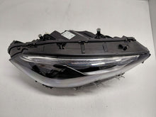 Laden Sie das Bild in den Galerie-Viewer, Frontscheinwerfer Mercedes-Benz W247 A2479064204 Rechts Scheinwerfer Headlight SCH9522124258qv