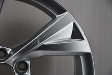 Load image into Gallery viewer, 1x Alufelge 18 Zoll 8.0" 5x112 40ET Glanz Silber 8W0601025EJ Audi Rim Wheel FEL8488590188so