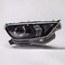 Load image into Gallery viewer, Frontscheinwerfer Toyota Yaris Rechts Scheinwerfer Headlight