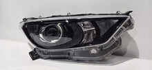 Load image into Gallery viewer, Frontscheinwerfer Toyota Yaris Rechts Scheinwerfer Headlight
