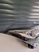 Laden Sie das Bild in den Galerie-Viewer, Frontscheinwerfer Toyota C-Hr Chr 81110-F4170-00 81110F417000 LED Rechts