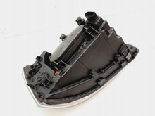 Laden Sie das Bild in den Galerie-Viewer, Frontscheinwerfer VW Transporter Caravelle 0301195201 Links Headlight SCH5611869403tp