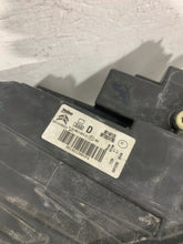 Laden Sie das Bild in den Galerie-Viewer, Frontscheinwerfer Citroën Berlingo 9816824780 Rechts Scheinwerfer Headlight