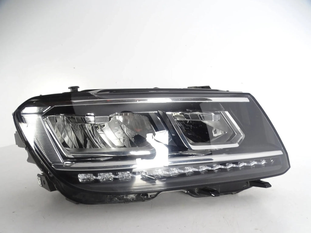 Frontscheinwerfer VW Tiguan 5NB941036E Rechts Scheinwerfer Headlight