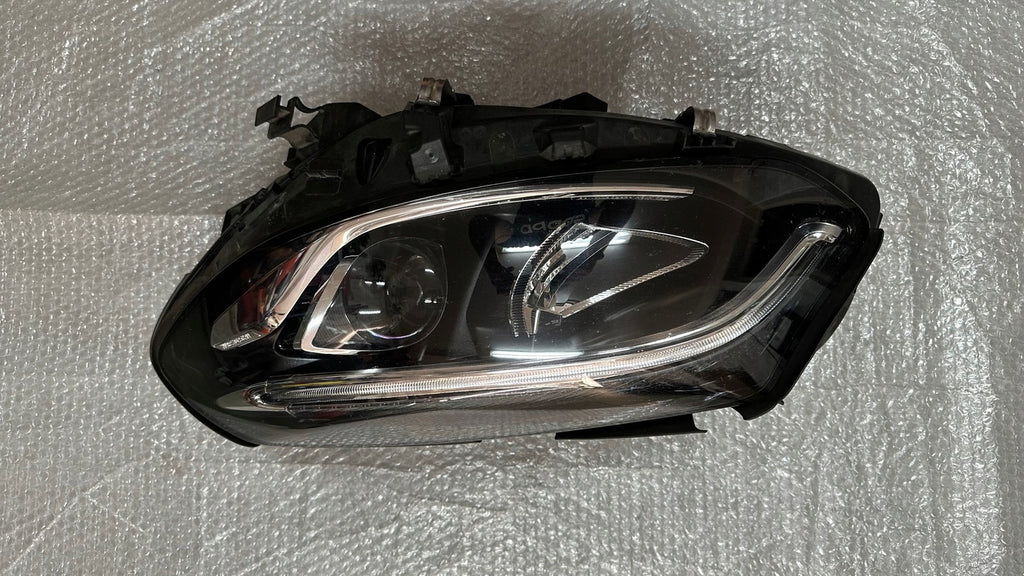 Frontscheinwerfer Mercedes-Benz W246 A2469066101 LED Links Headlight