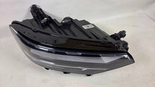 Laden Sie das Bild in den Galerie-Viewer, Frontscheinwerfer VW Passat B8 3G1941036P Rechts Scheinwerfer Headlight SCH1428436472mt