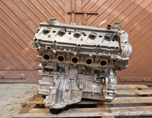 Laden Sie das Bild in den Galerie-Viewer, Motor Audi A6 C6 BXA 5.2 FSI 435PS 320kW Benzin Engine Unkomplett
