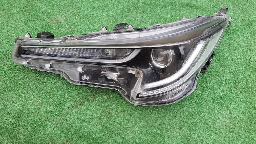 Frontscheinwerfer Toyota Corolla 8115002S70 LED Links Scheinwerfer Headlight SCH6703586444dh