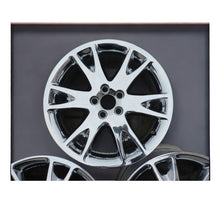 Laden Sie das Bild in den Galerie-Viewer, 1x Alufelge 18 Zoll 6.5&quot; 5x108 49ET 30736642 Volvo Rim Wheel