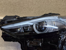Laden Sie das Bild in den Galerie-Viewer, Frontscheinwerfer Mazda 3 Bp BHRB67890 Links Scheinwerfer Headlight SCH6004648075od