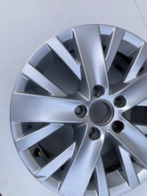 Load image into Gallery viewer, 1x Alufelge 16 Zoll 6.5&quot; 5x112 5K0601025AL VW Golf Rim Wheel