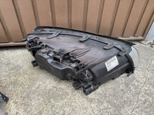 Load image into Gallery viewer, Frontscheinwerfer Volvo V70 I S80 31283920 31283919 Xenon Rechts Headlight SCH5269942255dr