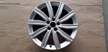 Load image into Gallery viewer, 1x Alufelge 19 Zoll 8.0&quot; 5x112 39ET Glanz Silber 4K0601025M Audi A6 C8 Rim Wheel