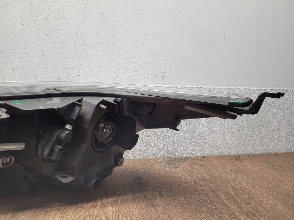 Frontscheinwerfer Toyota Avensis Rechts Scheinwerfer Headlight SCH1390601778ua