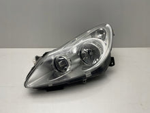 Laden Sie das Bild in den Galerie-Viewer, Frontscheinwerfer Opel Corsa D 13186381 Links Scheinwerfer Headlight SCH8138604888hq