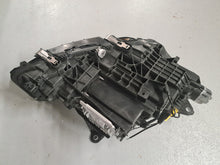 Load image into Gallery viewer, Frontscheinwerfer BMW U06 5A42247 Links Scheinwerfer Headlight SCH5622950073pj